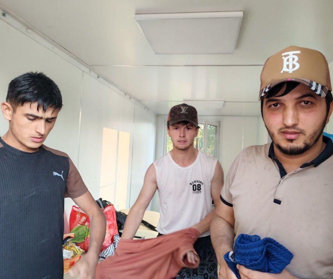 В Красноярске трое рабочих из средней азии пытались облапать 13-ти летних...