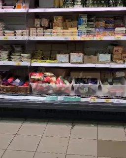 Крысофобам отойти от экрана — пока Москва плавится от жары, питерские крысы спасаются от холода в продуктовых