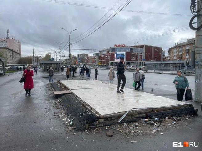 В Екатеринбурге установят более 150 новых остановочных комплексов вместо «убитых»