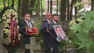 Прощание с Романом Старовойтом на Смоленском кладбище началось