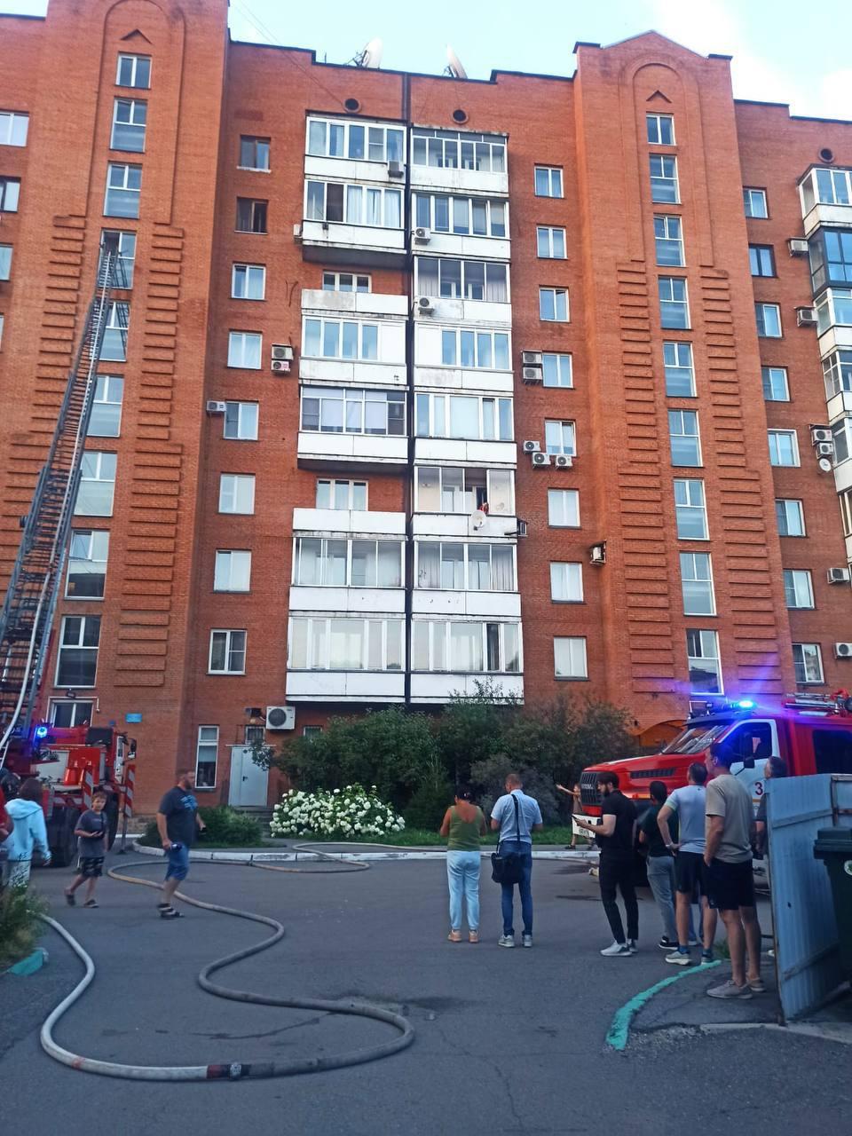 В Новокузнецке на улице Ермакова подожгли квартиру.