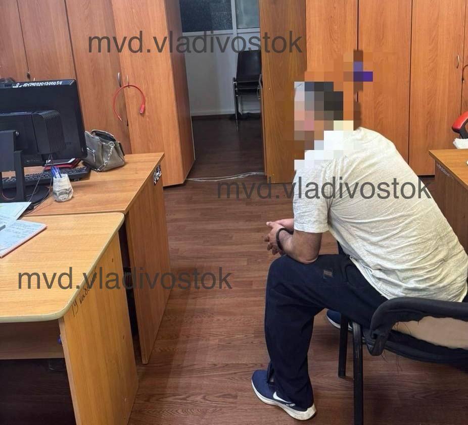 😵‍💫Во Владивостоке задержали закладчика героина из Средней Азии В районе...