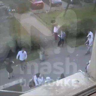 На Капитанской улице жених устроил стрельбу у ЗАГСа.