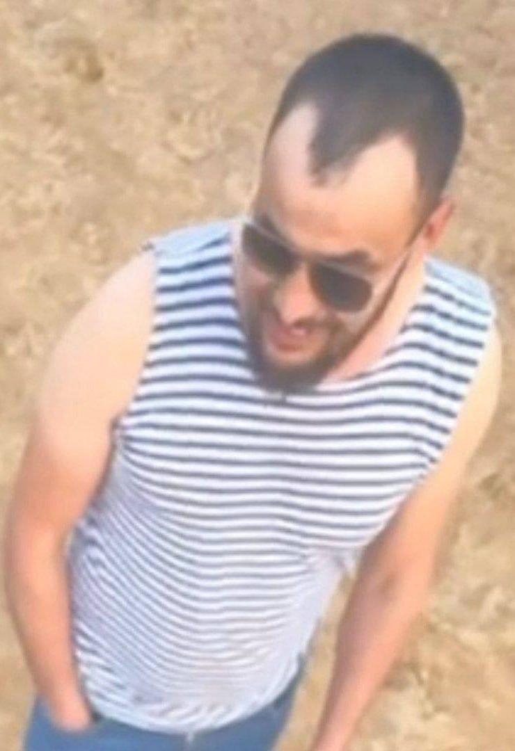Мигрант из Узбекистана пришел на пляж у метро 