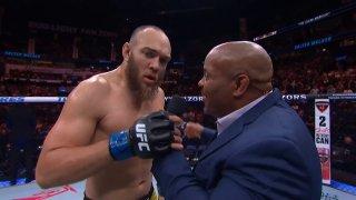 «Я люблю Россию»: на турнире UFC в США бразилец Вальтер Уокер вышел под песню «Матушка Земля»