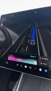 Tesla уже встроила нейросеть Grok в свои автомобили — теперь в электрокарах Маска можно поболтать с ИИ.