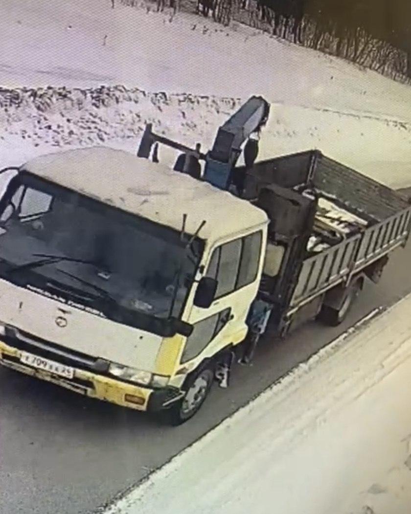Железногорские полицейские арестовали мужчину, укравшего более 480 кв.м. профлиста в счет невыплаченной зарплаты