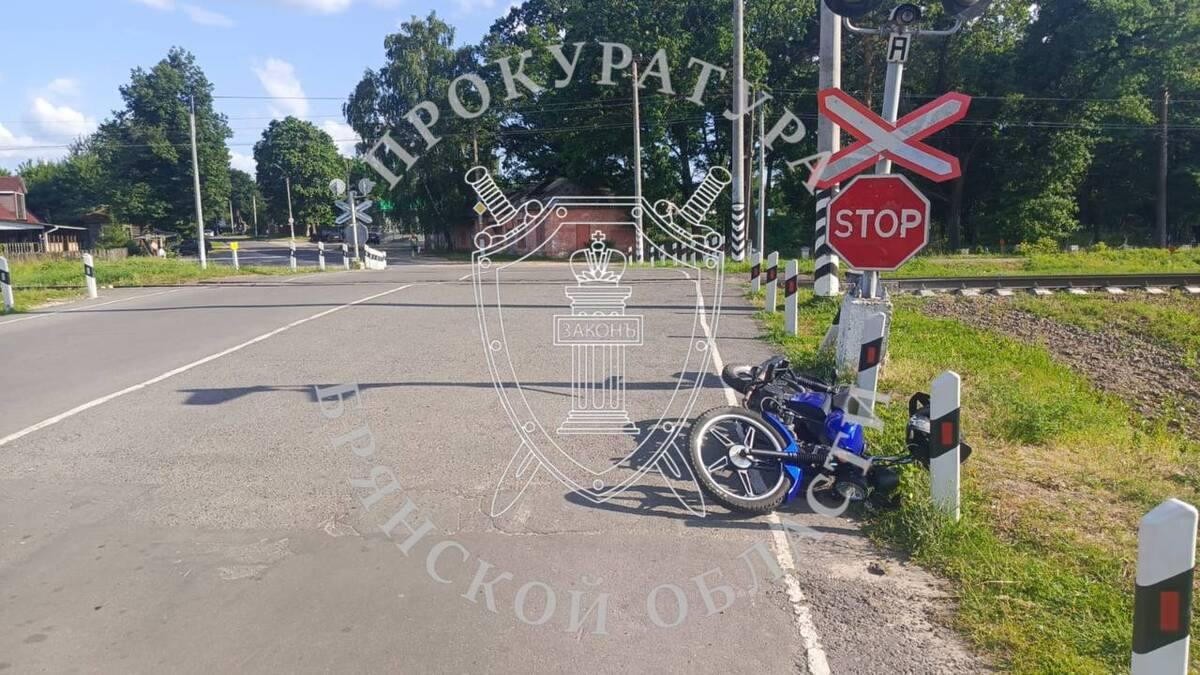 Подросток попал в больницу после ДТП на переезде