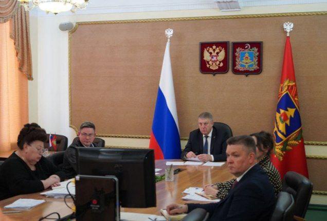 Путин поручил разработать программу восстановления Белгородской, Брянской и Курской областей после обстрелов ВСУ
