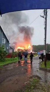 Мощный ураган уничтожает Москву: в столице и области настоящий ад.