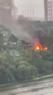 Мощный ураган уничтожает Москву: в столице и области настоящий ад.