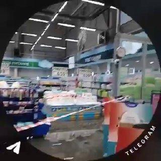 Из-за шквалистого ветра в Новокузнецке около 3 тысяч домов оказались без света
