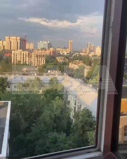 Опубликовано видео попадания беспилотника в жилой дом в Воронеже. Во время...