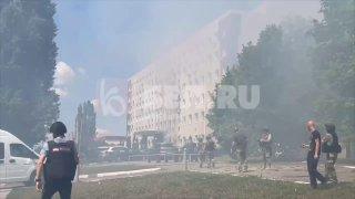 Беспилотники ВСУ атаковали здание Октябрьского суда Белгорода.