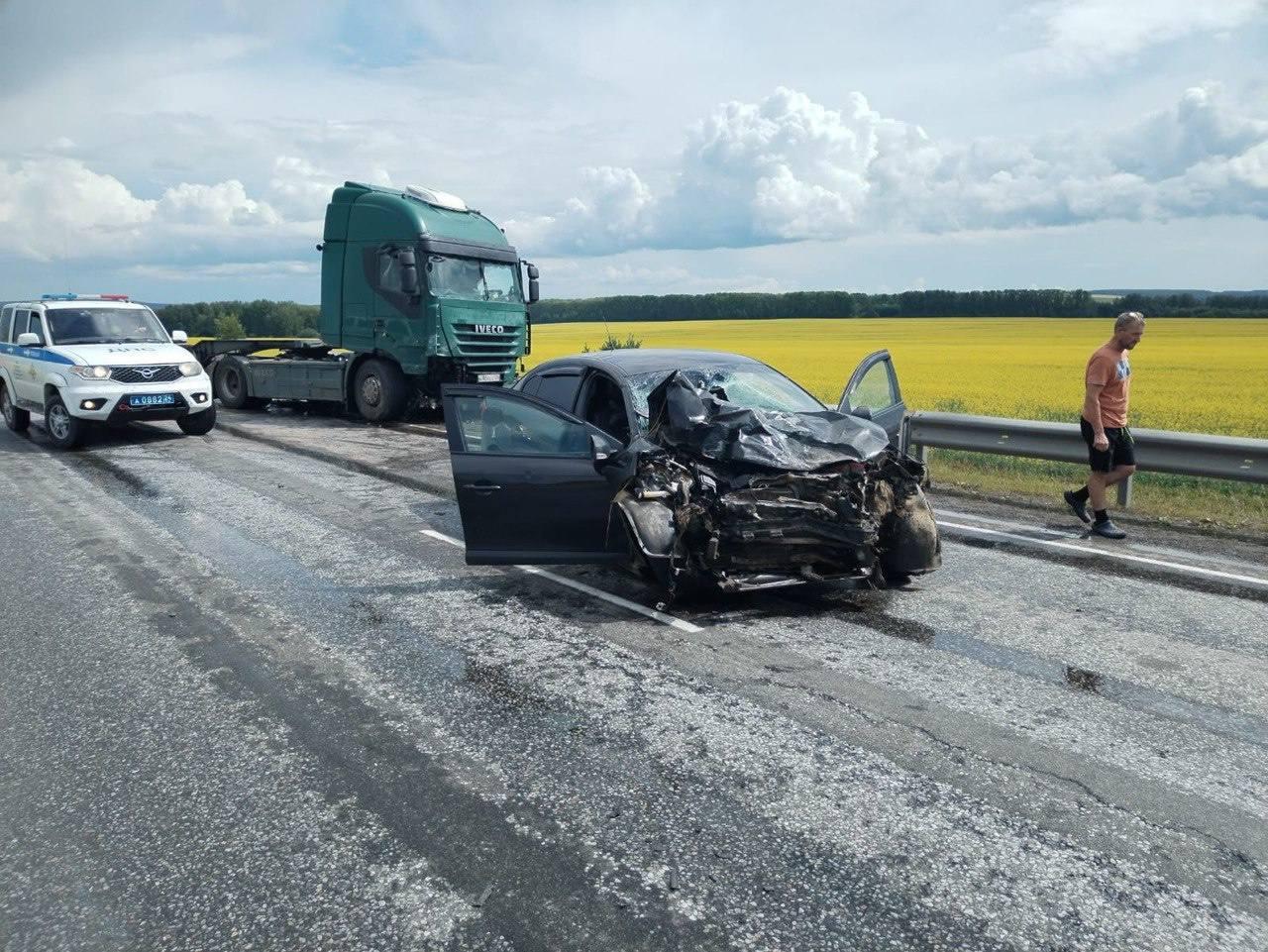 Серьёзное ДТП в Уярском районе: пострадали два человека На трассе...