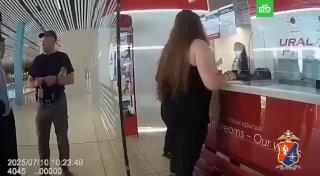 В аэропорту Екатеринбурга пьяная пара, опоздавшая на рейс в Сочи, устроила...
