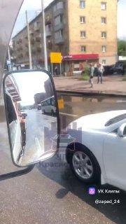 В Красноярске на Красной площади загорелся автобус: на месте ЧП работают...