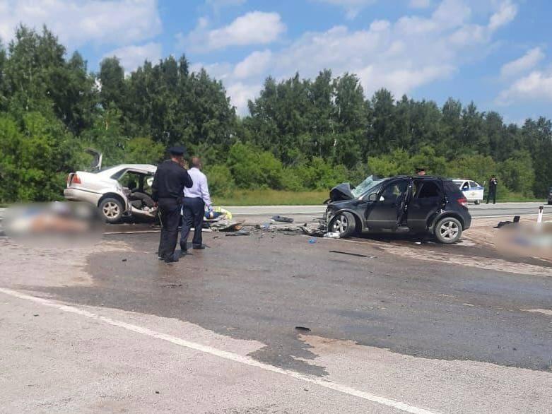 7 человек погибли в ДТП кроссовера Suzuki SX4 и седана Toyota Sprinter в Краснозёрском районе Новосибирской области, также один человек пострадал