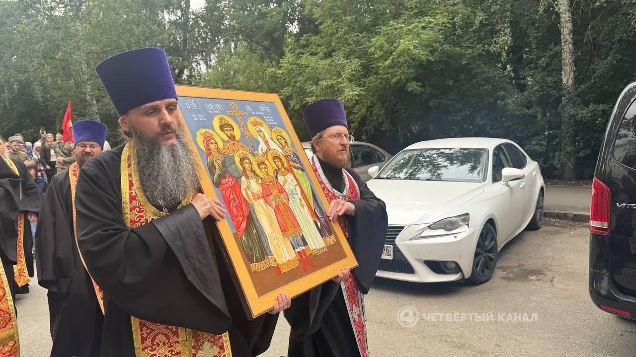 Прямо сейчас в Екатеринбурге проходит малый крестный ход