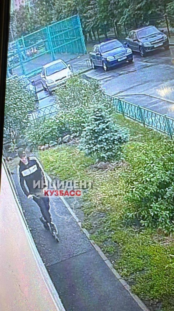 Кемеровчане поймали двух мужчин, которые воровали самокаты у местных жителей....