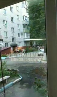 Пер. Гончарова Моральные уроды, пришли в чужой двор, за плевали харчками,...