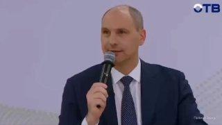 «Бог даст деточку — даст и денежку» — заявил временно исполняющий обязанности губернатора Свердловской области Денис Паслер. Чиновник убеждён, что рождение детей не только не станет финансовой обузой, но и станет дополнительным стимулом для заработка.