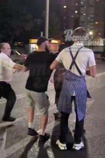 В Ростове бородач и его подруга сделали заказ на 1400 рублей в кафе и ушли, не заплатив