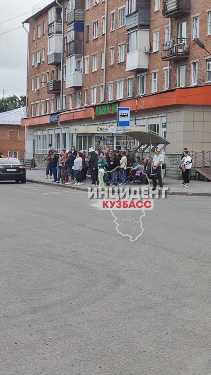 Что происходит с общественным транспортом??? Из отдалённых районов уехать...