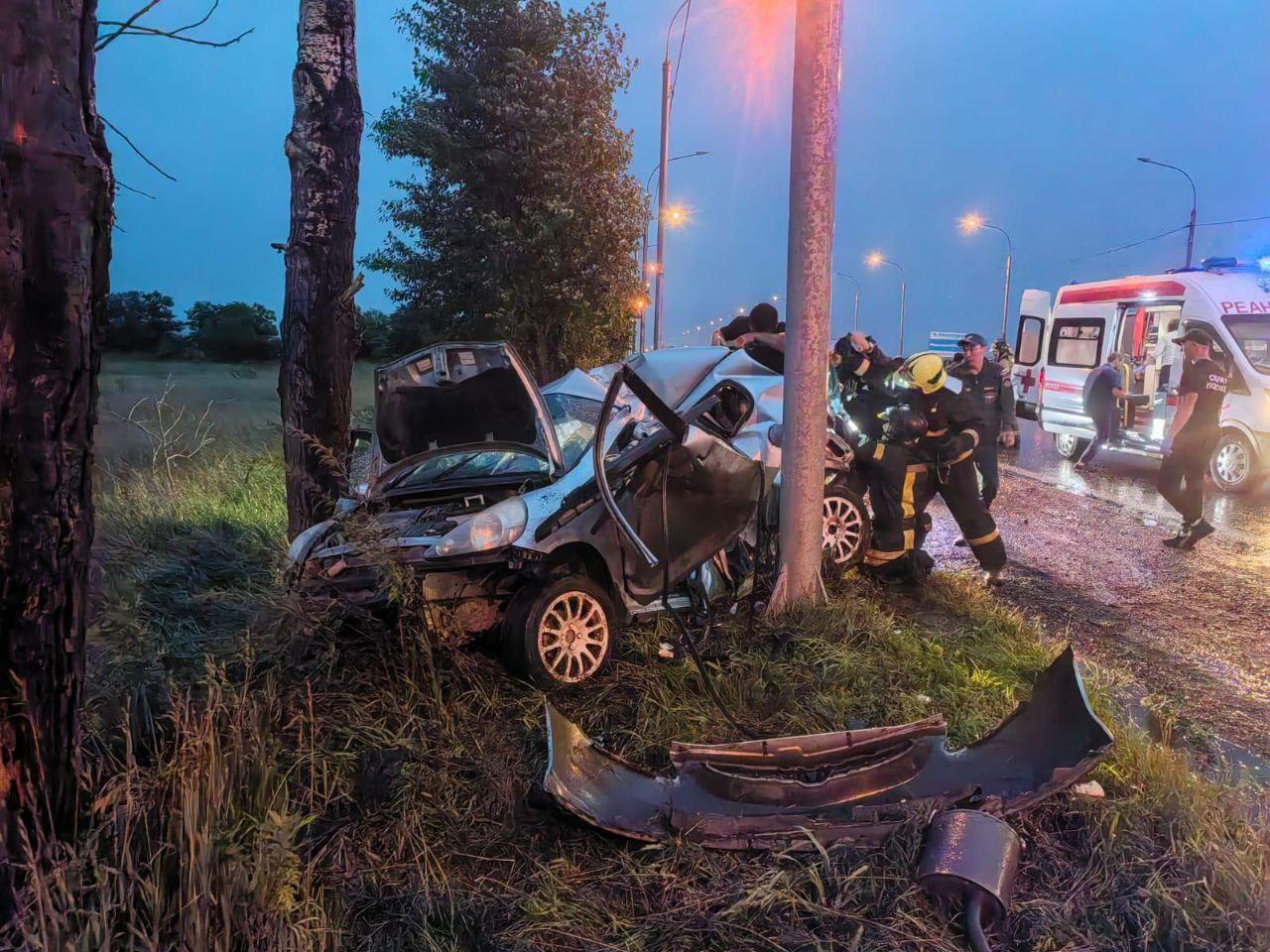 В Усть-Абаканском районе в ДТП погибли два человека и 4 пострадали