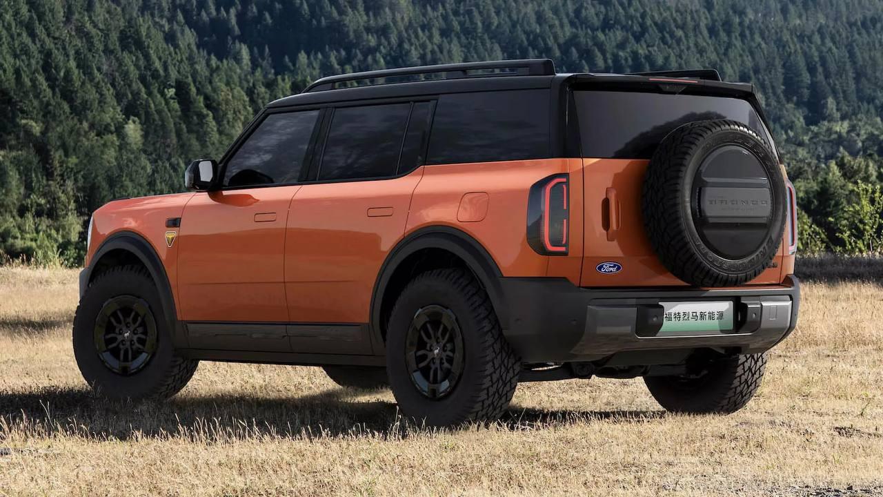 Ford выкатил самый большой и экономичный Bronco, но он не будет продаваться в США.
