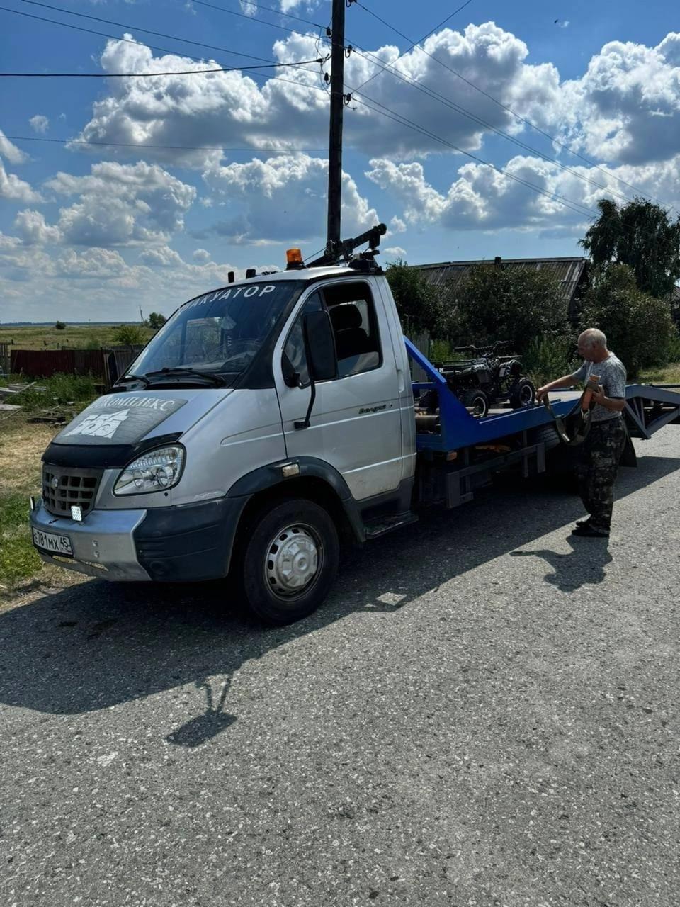 В Кургане инспекторы остановили маленького водителя квадроцикла, который...