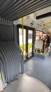 В Екатеринбурге тестируют автобусы-гармошки.