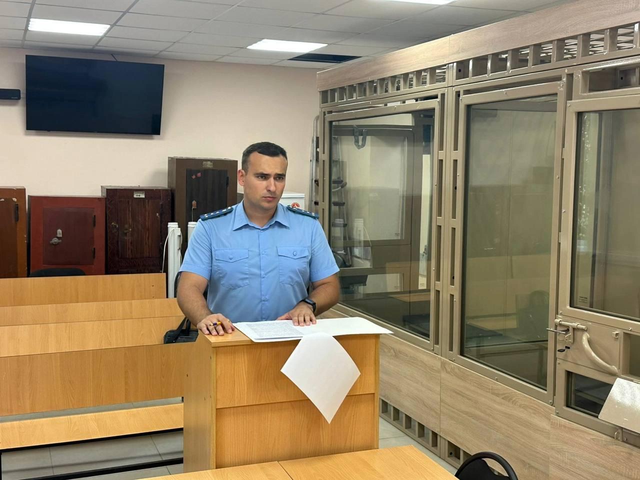 В Брянске с учетом позиции прокуратуры обвиняемый в убийстве подросток заключен под стражу