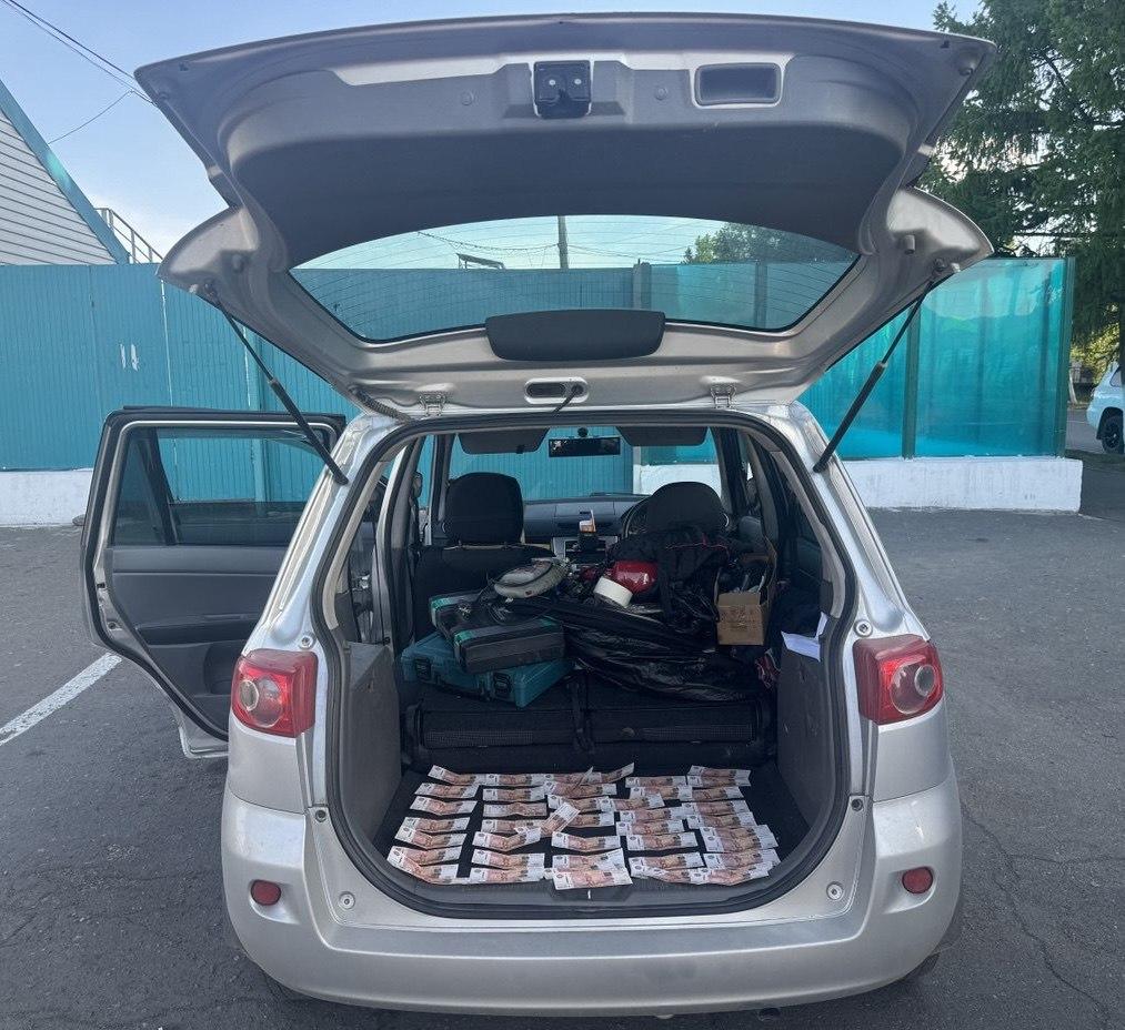 В Республике Тыва должностные лица учреждения культуры предстанут перед судом за получение взятки в крупном размере с вымогательством и посредничество во взяточничестве