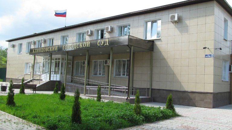 Клинцовский уголовник по пьяни украл электроинструменты из кузова грузовика В...