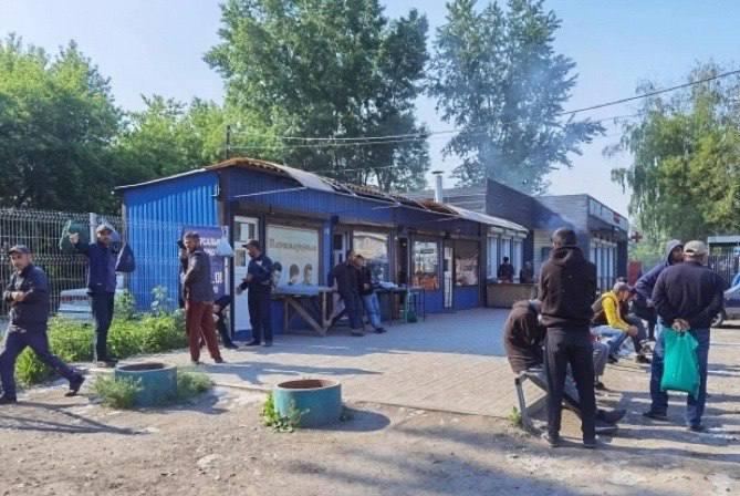 В Дзержинском районе жители улицы Крестьянской жалуются на толпу цыган,...