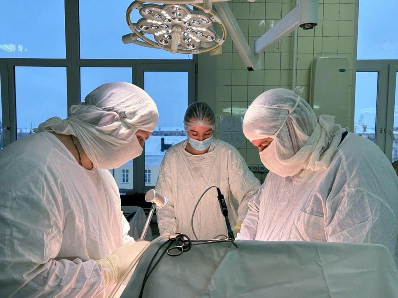 Уральские медики поставили на ноги 19-летнюю девушку после страшной аварии