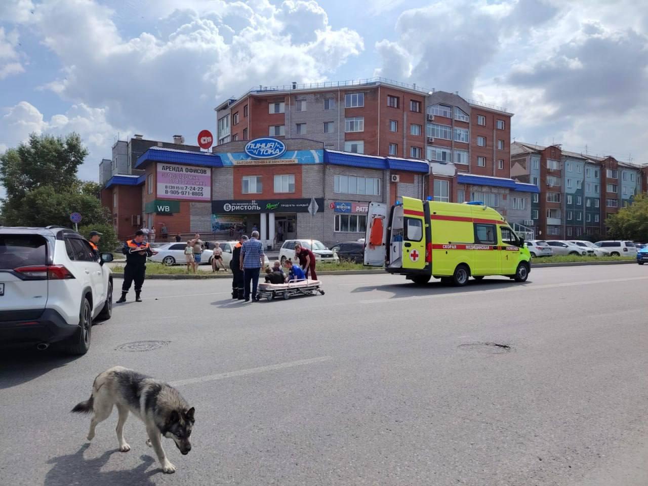 На улице Свердлова произошло ДТП с участием мотоциклиста. Пострадавшего...