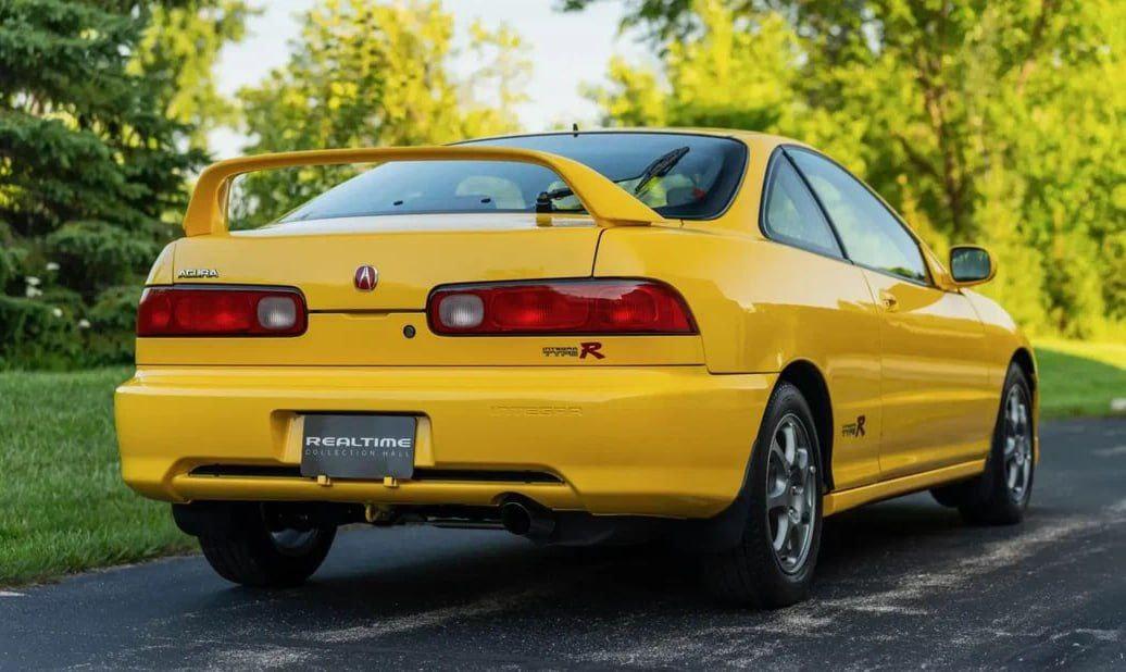 Легендарная Acura Integra Type R 2001 года ушла с молотка за 204 ТЫСЯЧИ долларов.