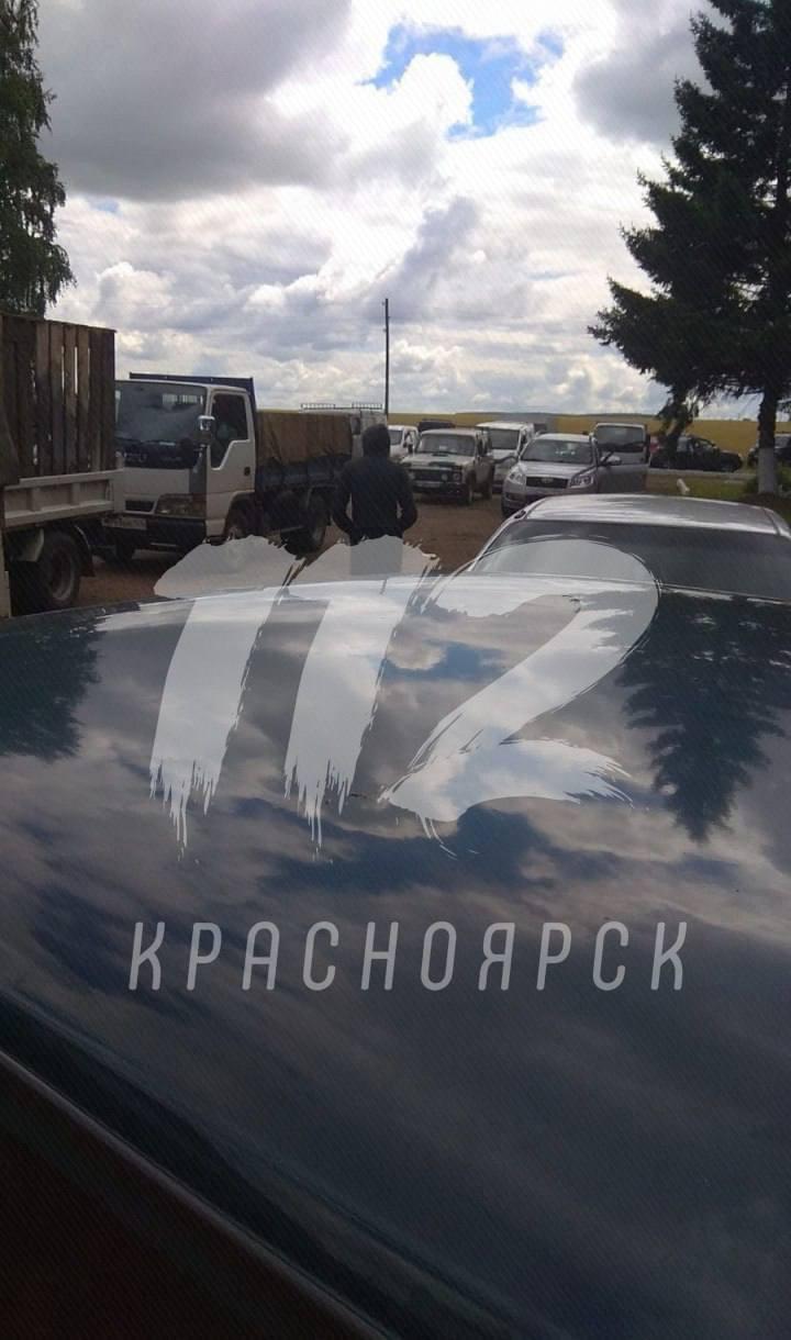 В Красноярском крае подрались в очереди из-за бесплатных кур.