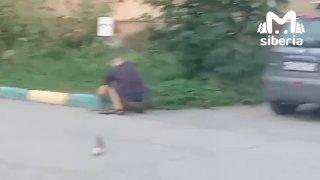 Новосибирец искал закладку под знаком с предупреждением о наркоманах....
