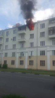 Пожар в жилом доме в Балашихе на улице Флерова. Есть угроза распространения...