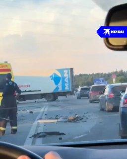 На ЕКАДе водитель Lada погиб, влетев в грузовик