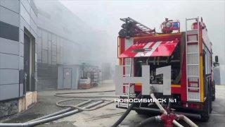 Из горящего здания склада на Арбузова эвакуировались 4 человека. Двое...