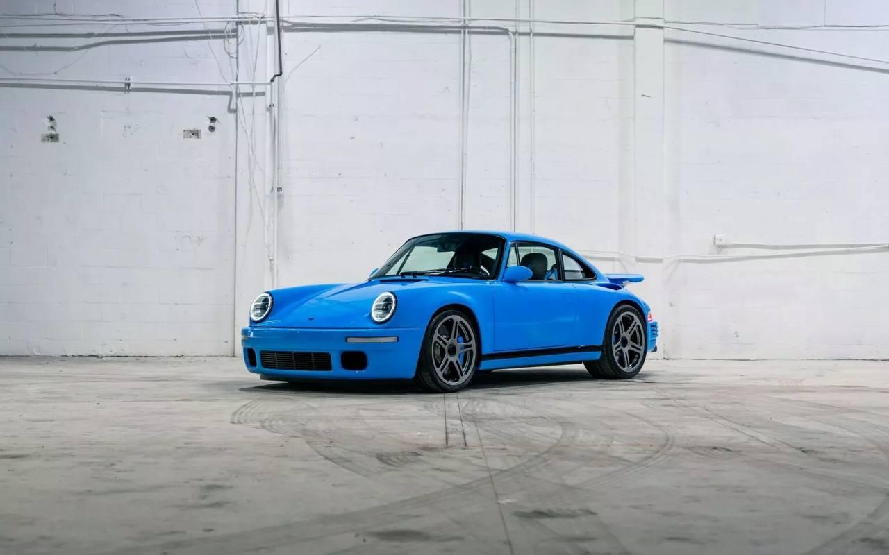 В США с молотка уйдёт редчайший Porsche — Ruf CTR Anniversary, современный суперкар в ретро-обёртке, построенный в 2021 году.