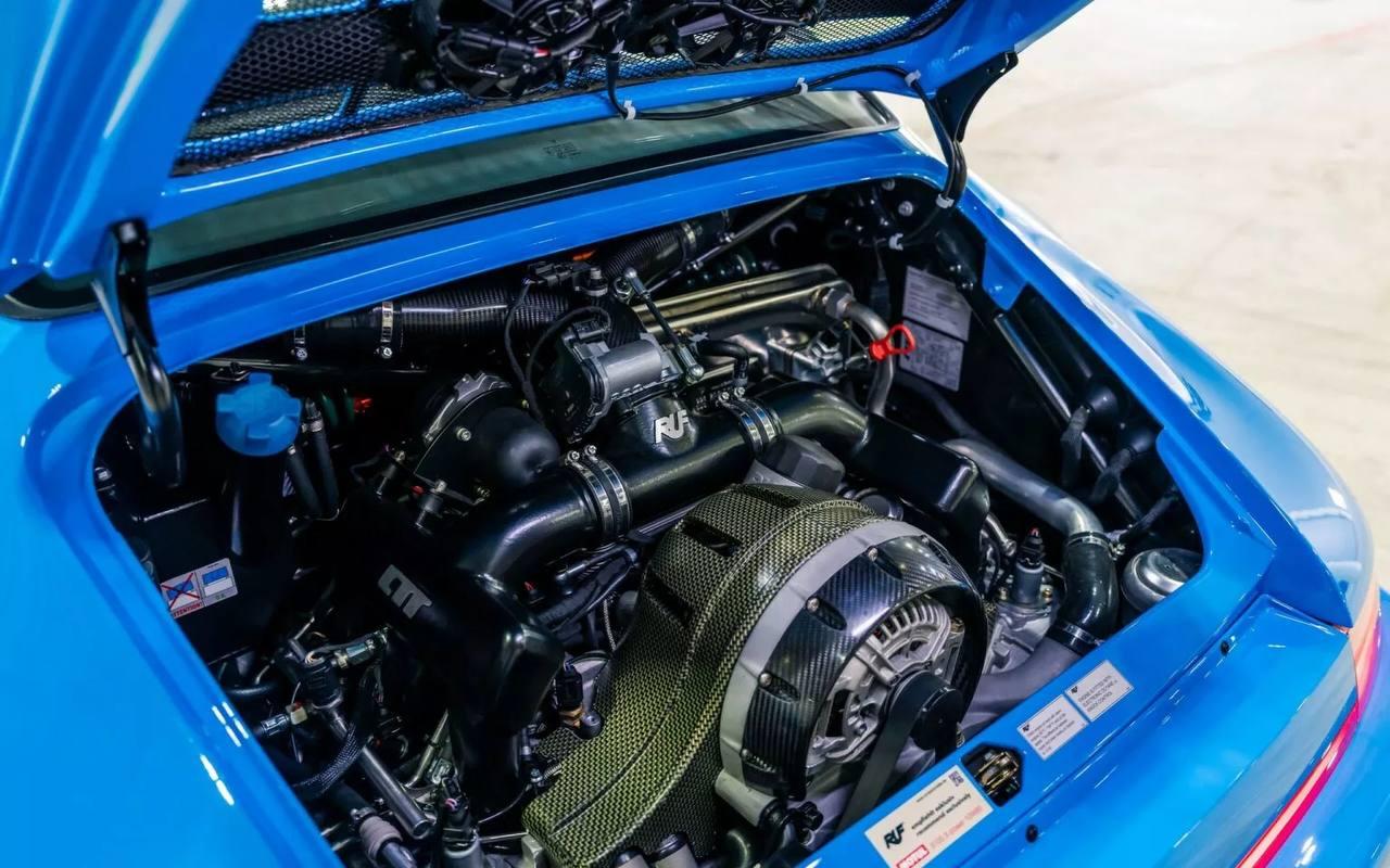 В США с молотка уйдёт редчайший Porsche — Ruf CTR Anniversary, современный суперкар в ретро-обёртке, построенный в 2021 году.