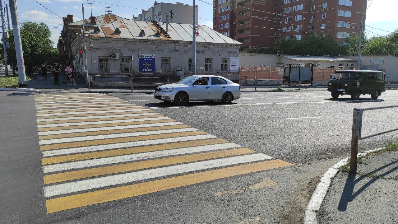 Оренбург готовится к учебному году: обновляют дорожную разметку