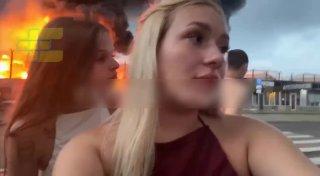 Для кого-то трагедия, а для кого-то хайп Девушки записали видео на фоне...