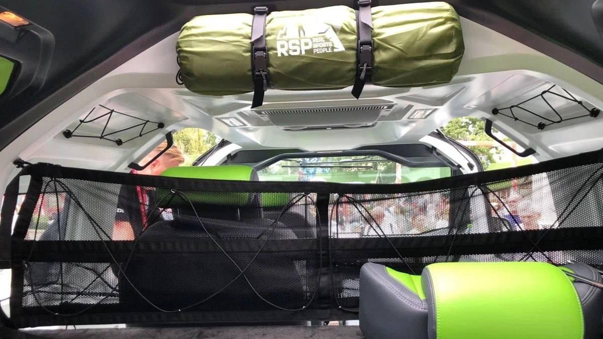 В России представили гибридный вездеход Terranica Expedition с запасом хода более 1000 км.