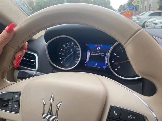 У жительницы Екатеринбурга изъяли дорогой Maserati из-за накопившихся долгов